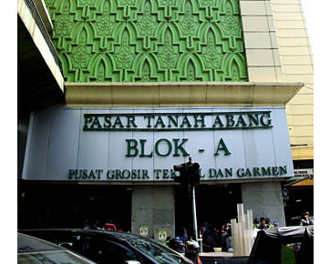 Menelusuri Pusat Perbelanjaan di Jakarta: Pasar Tanah Abang
