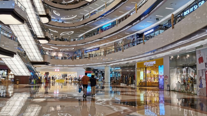 Pusat Belanja Central World: Surga Belanja dan Hiburan di Bangkok