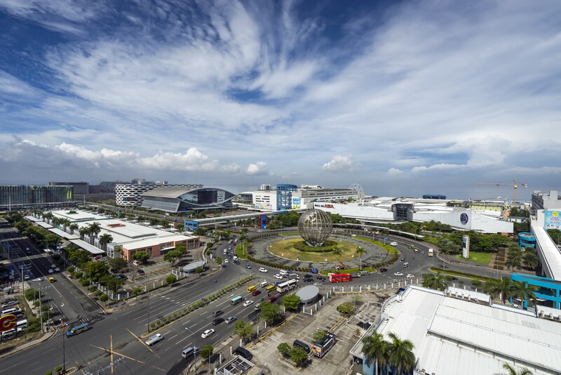 Pusat Belanja SM Mall of Asia: Tempat Belanja dan Hiburan Terbesar