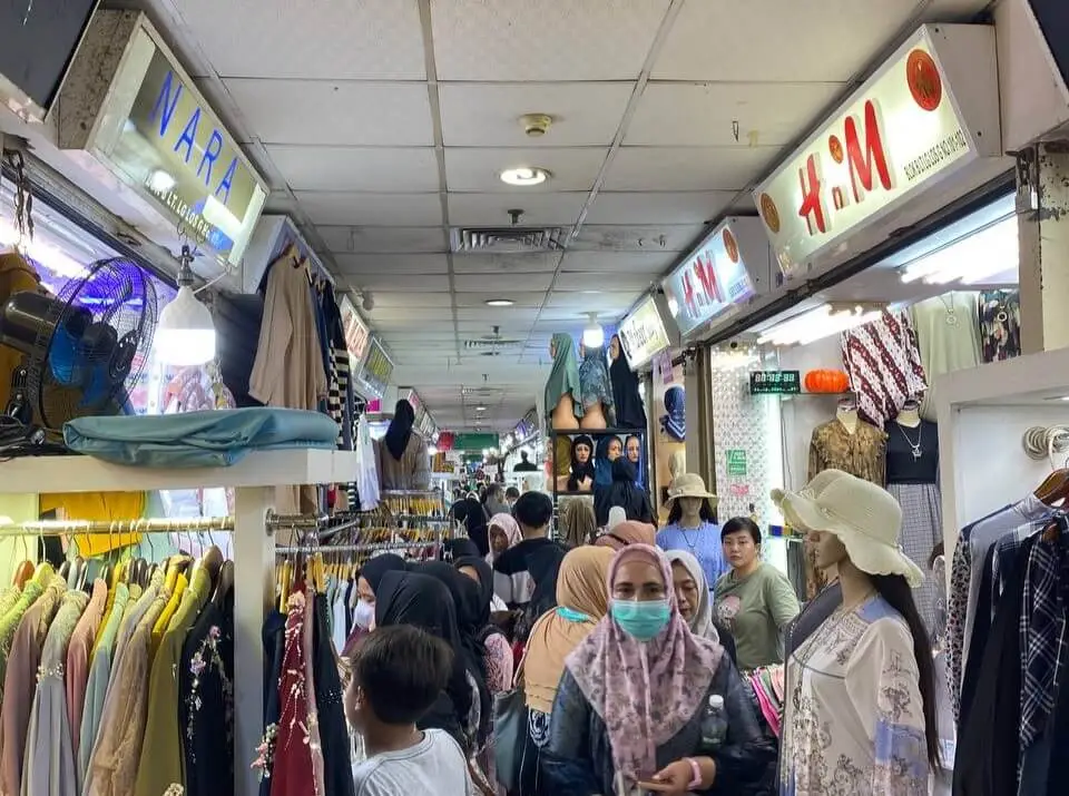 Pusat Belanja TerraCity: Tempat Belanja dan Hiburan Terlengkap