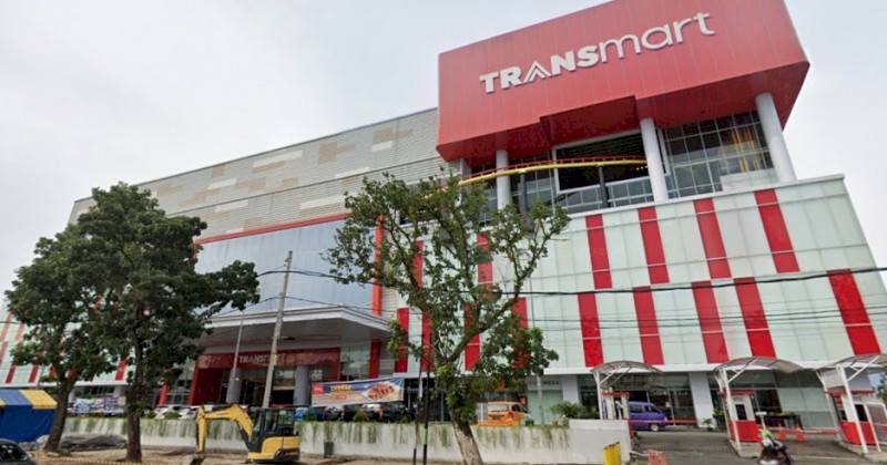 Pusat Belanja Transmart: Tempat Belanja dan Hiburan Lengkap