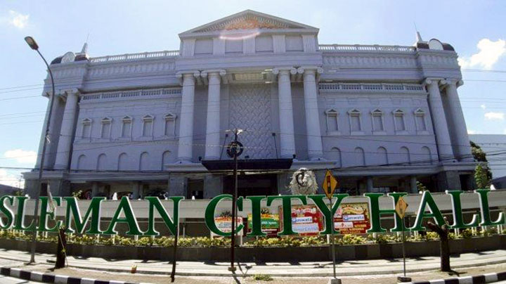 Eksplorasi Pusat Belanja Sleman City Hall di Yogyakarta