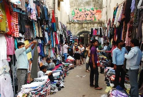 Menelusuri Keunikan Pusat Belanja Sarojini Nagar Market