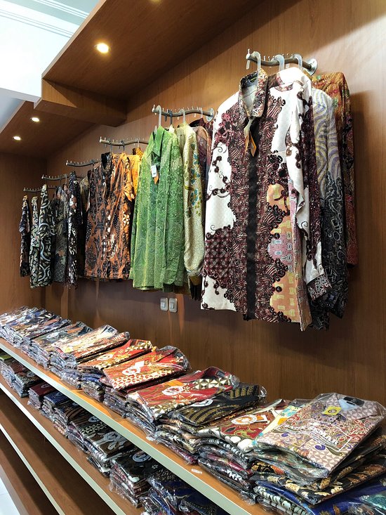 Mengenal Pusat Belanja Toko Batik Semar: Surga Batik Tradisional