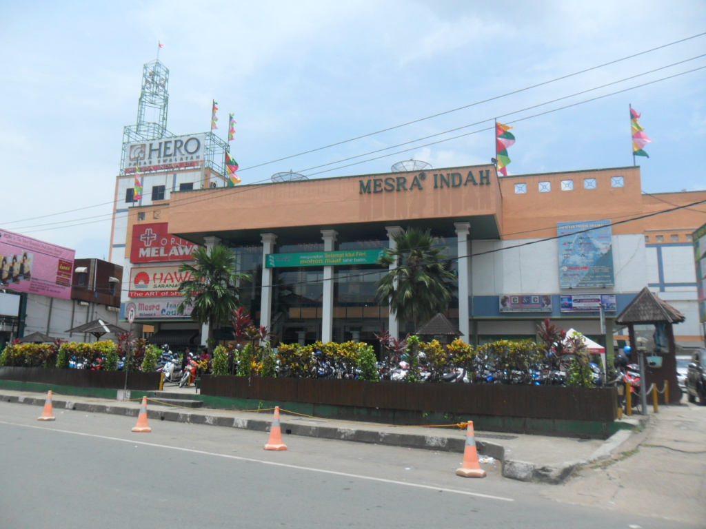 Pusat Belanja Mal Mesra Indah: Tempat Belanja dan Hiburan Ramah Keluarga
