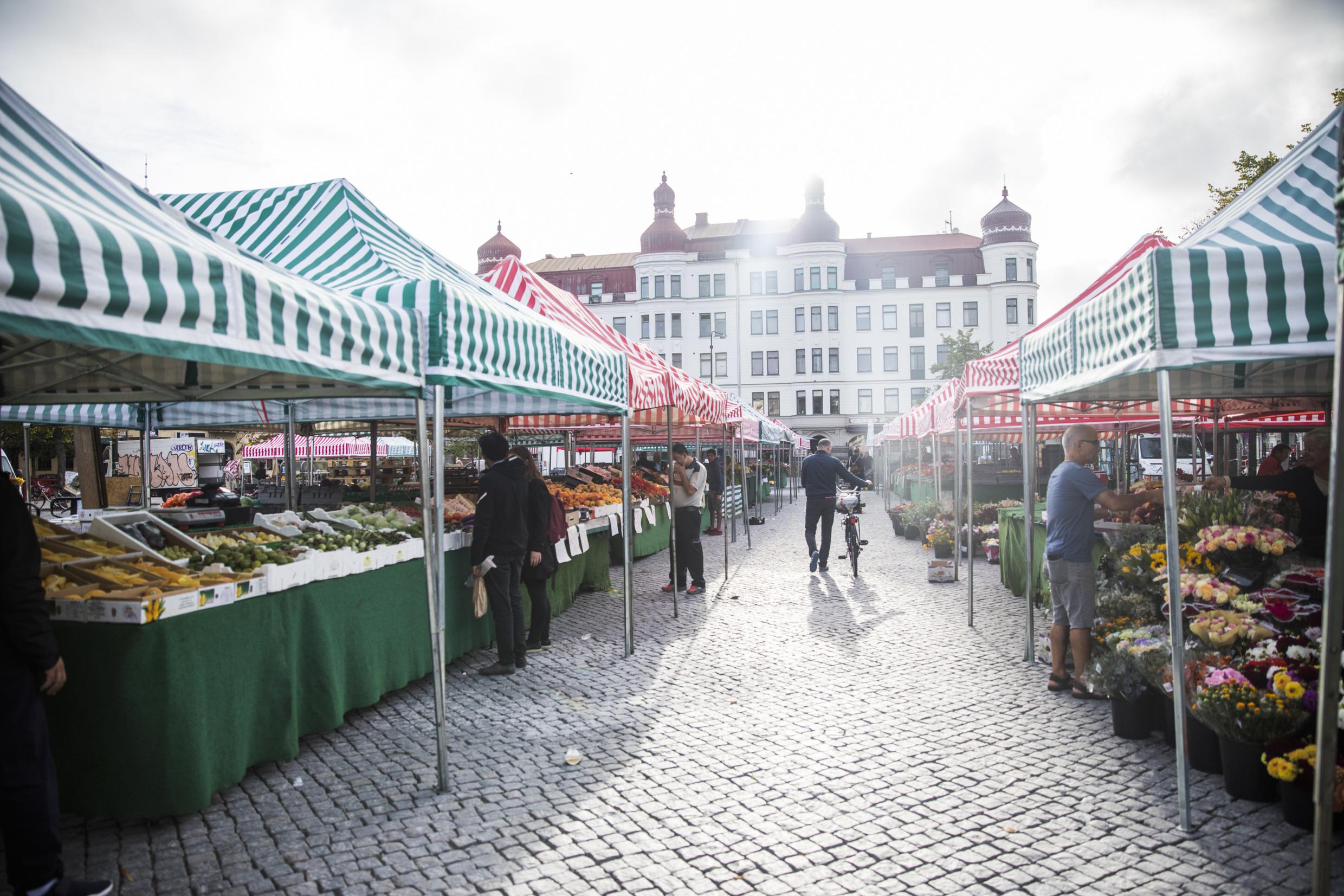 Pusat Belanja Möllevången di Malmö: Tempat Belanja dan Kuliner