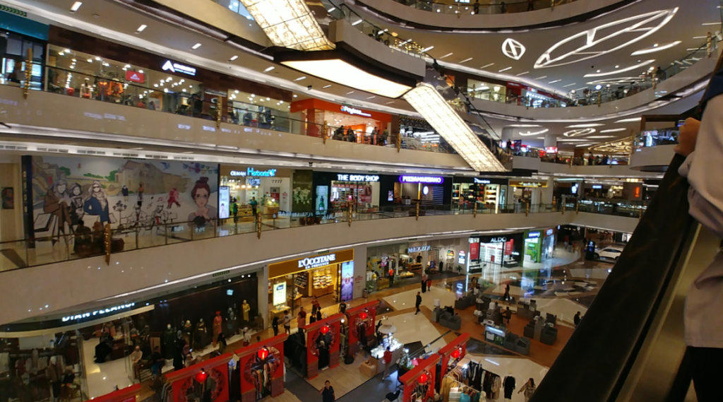 Pusat Belanja The Mall Gadong: Tempat Belanja dan Hiburan Terlengkap