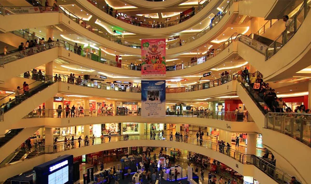 Tunjungan Plaza Surabaya: Pusat Belanja Lengkap dan Nyaman