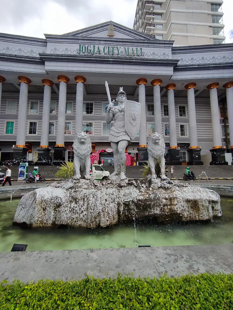 Jogja City Mall: Pusat Belanja Lengkap di Tengah Kota Yogyakarta