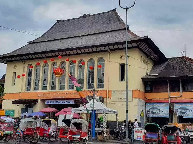 Pusat Belanja Pasar Gede Hardjonagoro: Ikon Perbelanjaan Surakarta