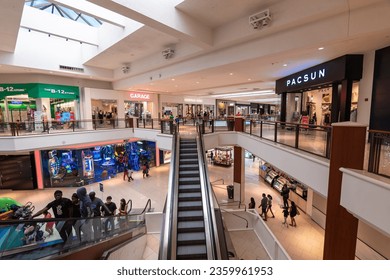 Aventura Mall: Pusat Belanja Modern dan Lengkap di Indonesia