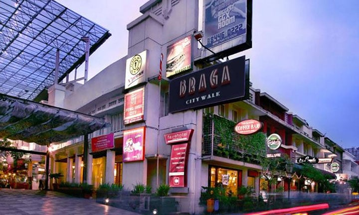 Pusat Belanja Braga City Walk: Tempat Belanja dan Hiburan di Bandung