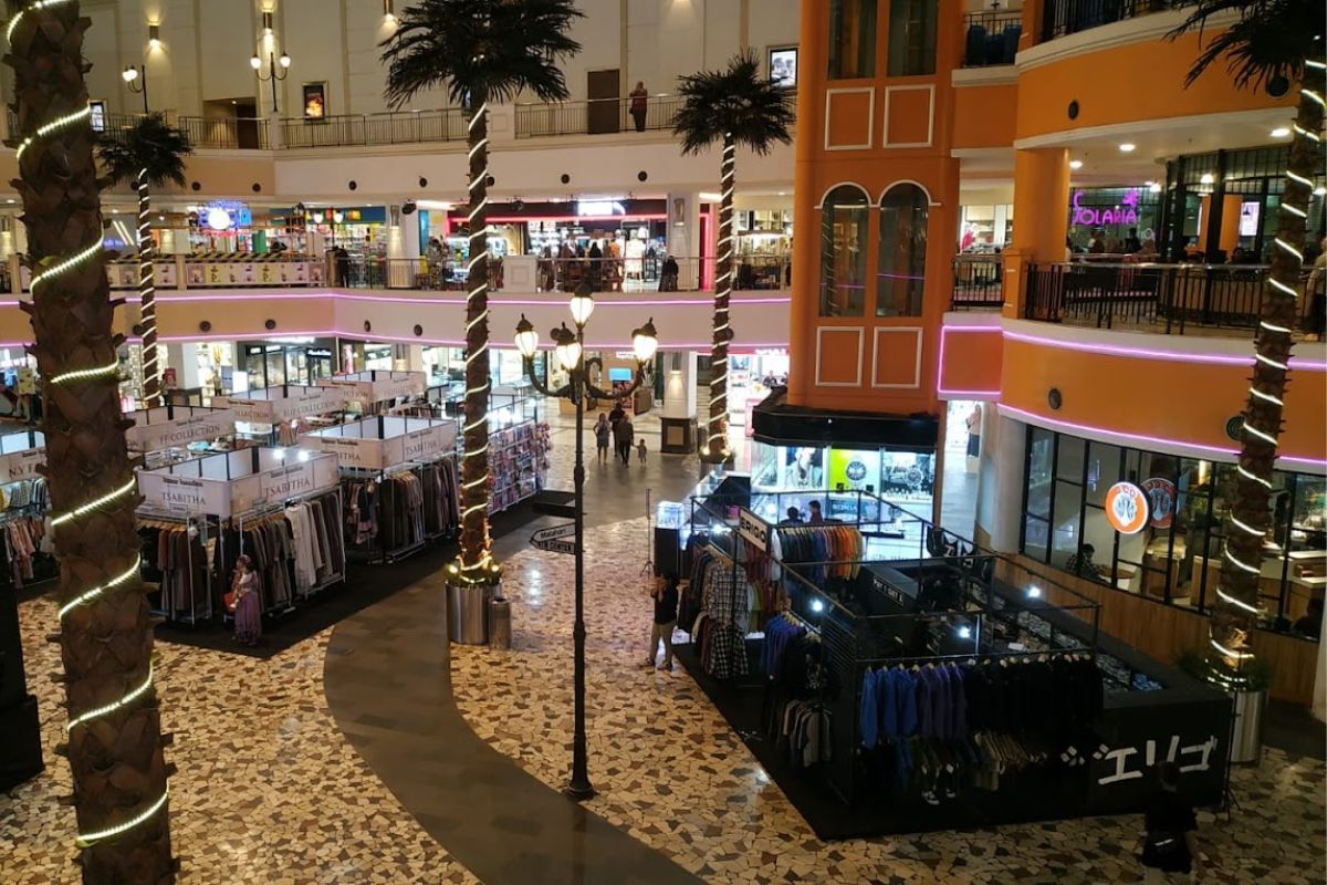 Pusat Belanja E-Walk Balikpapan: Tempat Belanja dan Hiburan Modern
