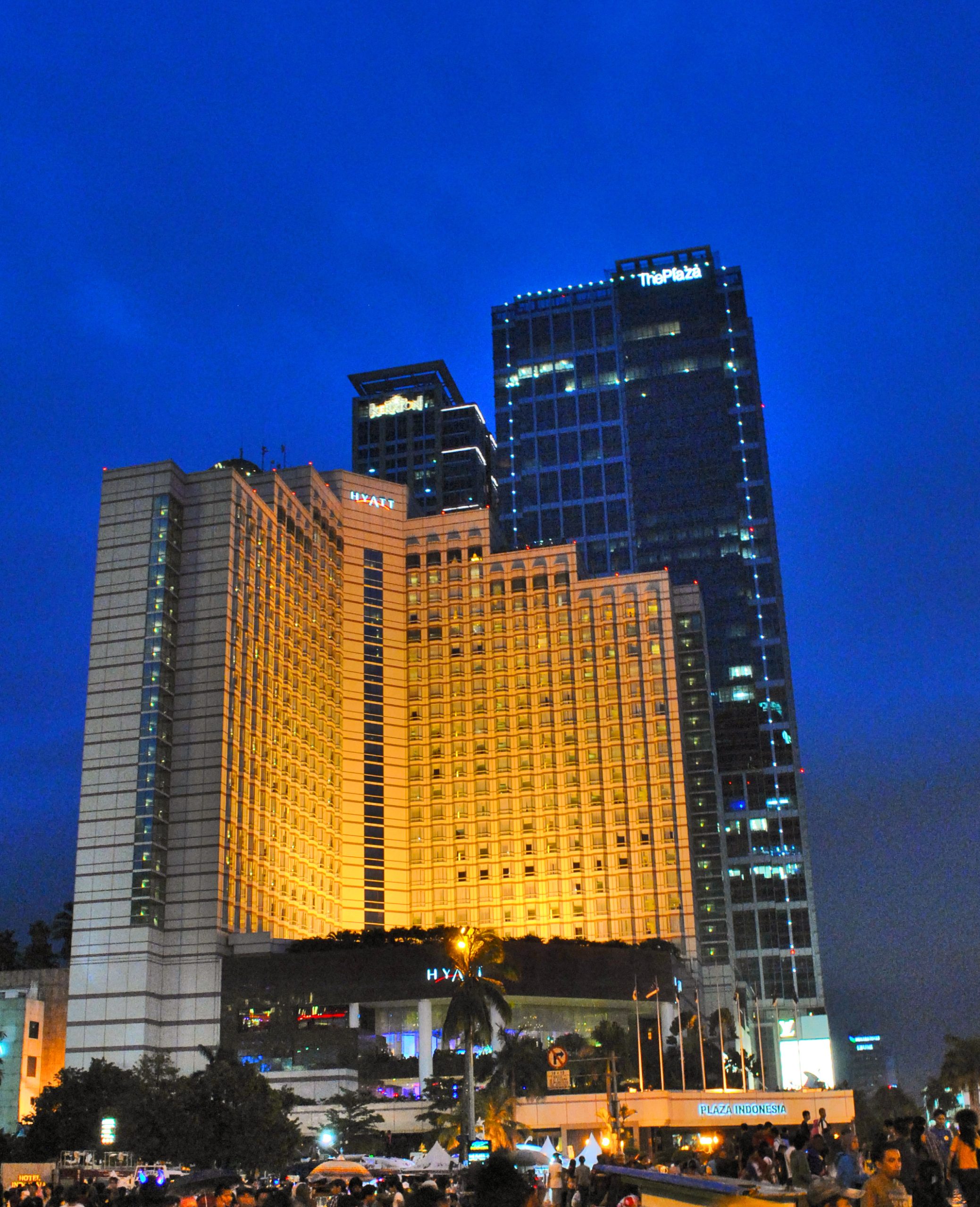 Pusat Belanja Plaza Indonesia: Tempat Belanja dan Hiburan Utama