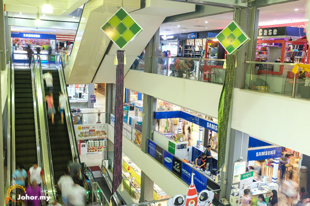 Pusat Belanja Segamat Central: Tempat Belanja dan Hiburan Utama