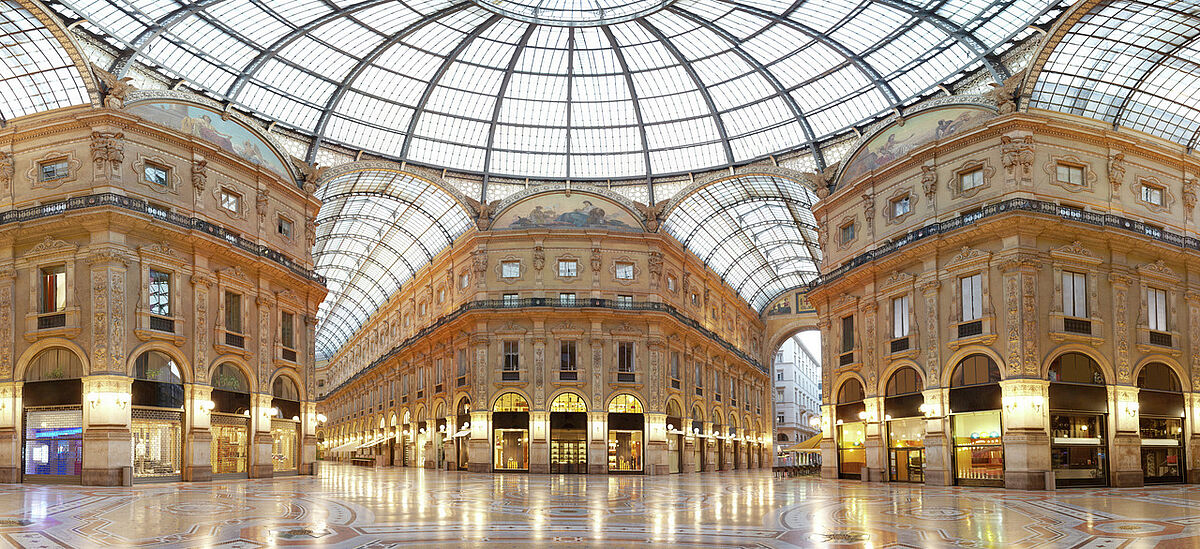 Menelusuri Keindahan Pusat Belanja Galleria Vittorio Emanuele II
