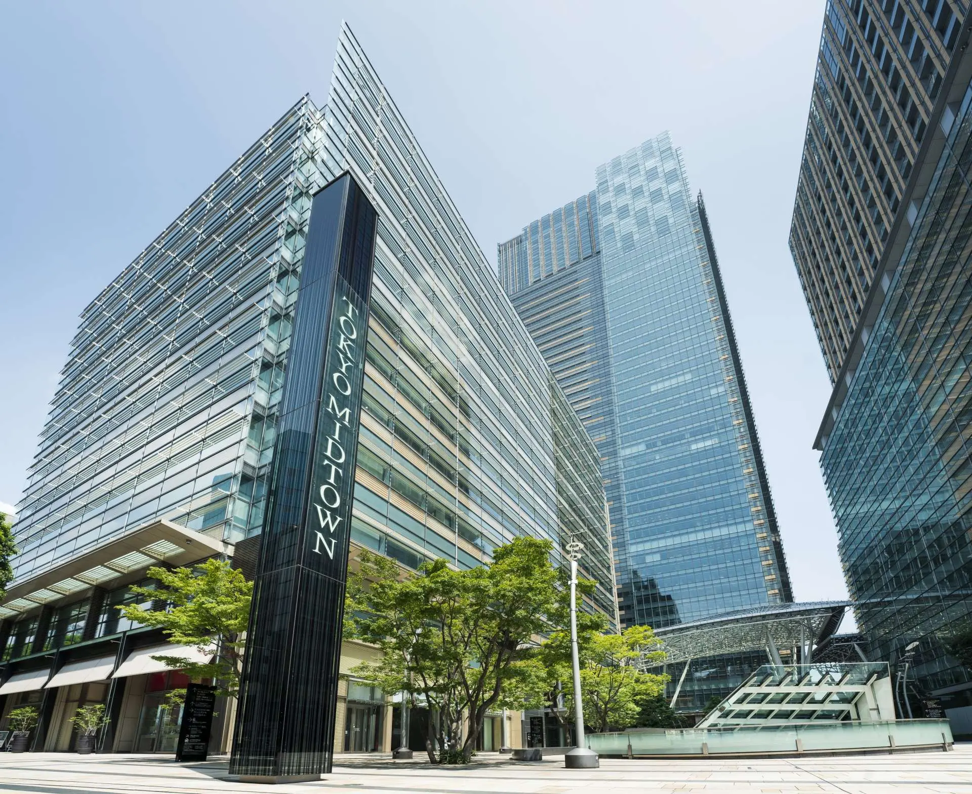 Mengenal Pusat Belanja Tokyo Midtown yang Modern dan Elegan