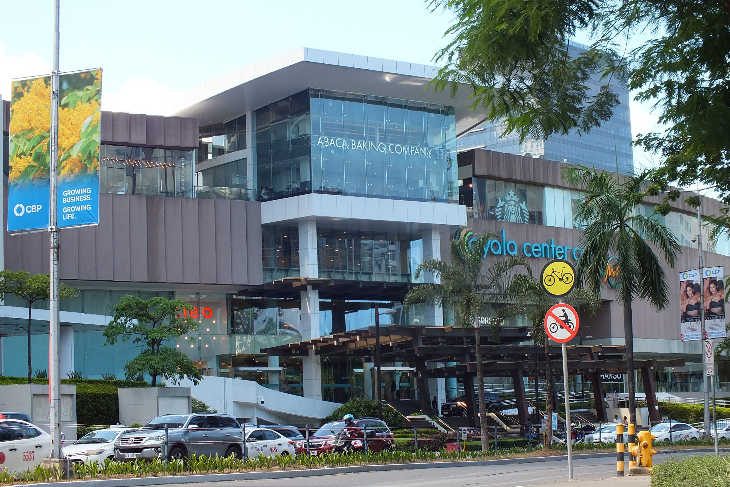 Pusat Belanja Ayala Center Cebu: Tempat Belanja dan Hiburan Utama